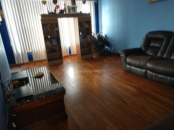 2nd image of 10543 S Avenue O