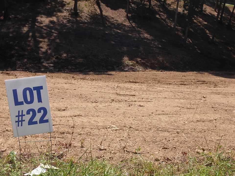 1st image of 22 Deep Wood Dr