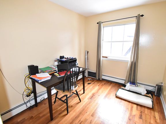 5th image of 3108 46th St