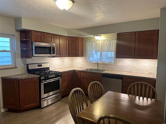 3rd image of 4159 Burgen Ave