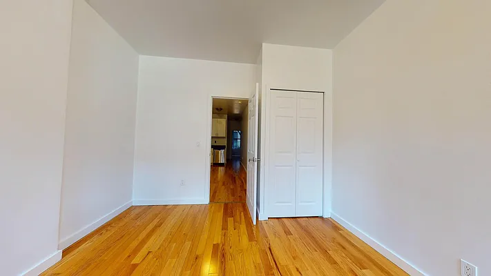 Rented by Bond New York | media 13