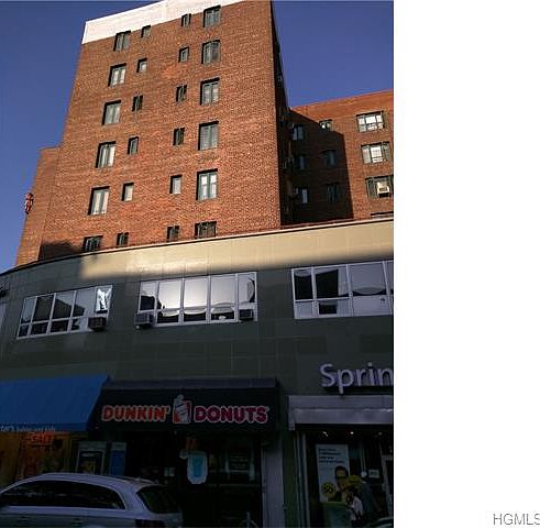 2nd image of 1368 Metropolitan Ave APT 6B