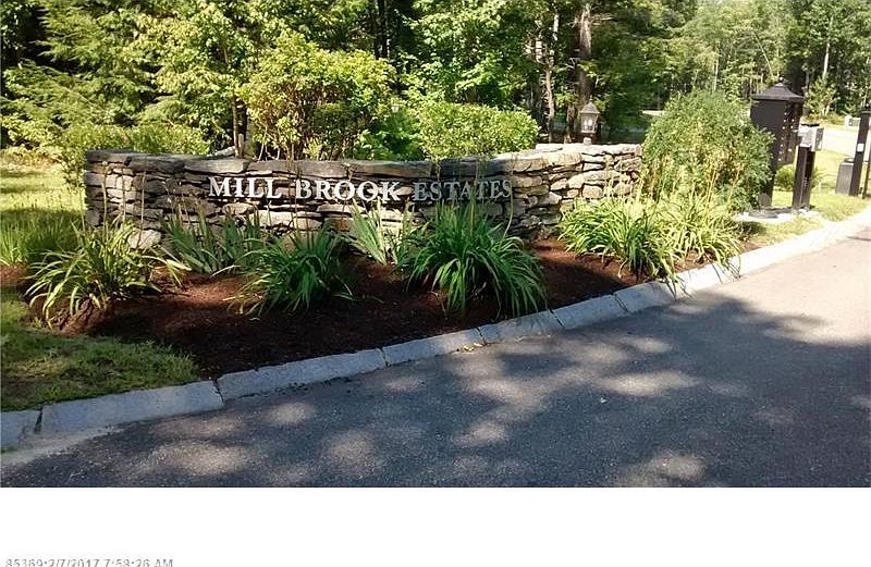 1st image of 8 Millbrook Dr