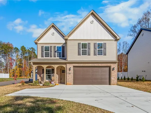 727 Petree Rd, Winston Salem, NC 27106