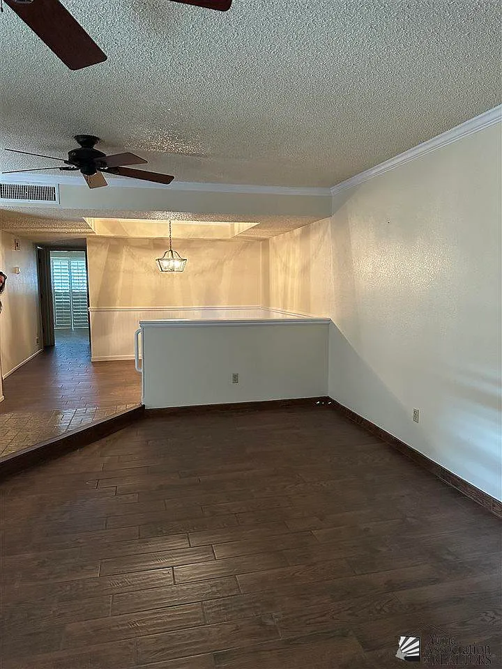 2 bed, 2.0 bath, 1310 sqft, $1,425 — Photo 3