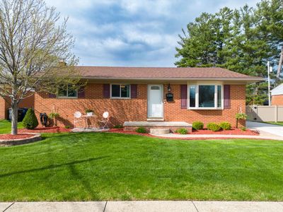 33106 Chief Ln, Westland, MI, 48185