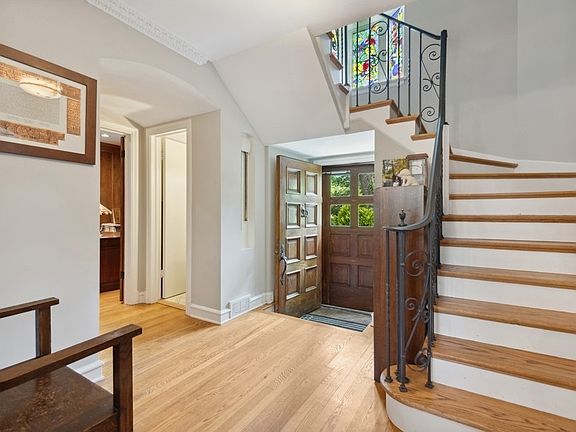 4th image of 149 Oak Knoll Ter