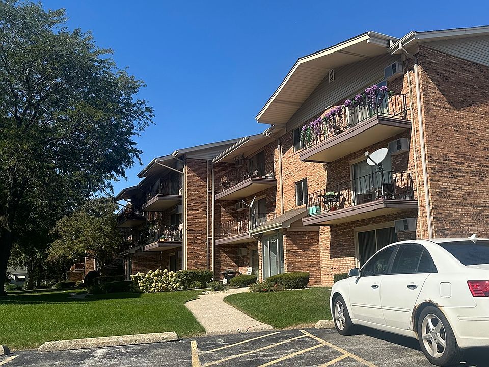 1st image of 5315 Waterbury Dr APT 604