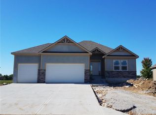 22713 E 42nd Ter, Blue Springs, MO 64015