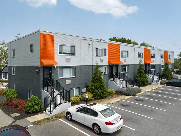 North Lane Apartments — Photo 24