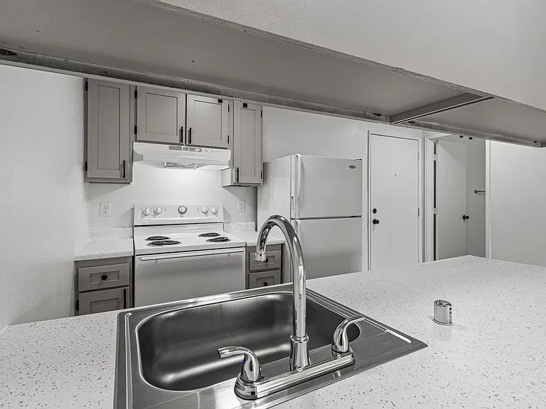 Cedar Green Apartments — Photo 6