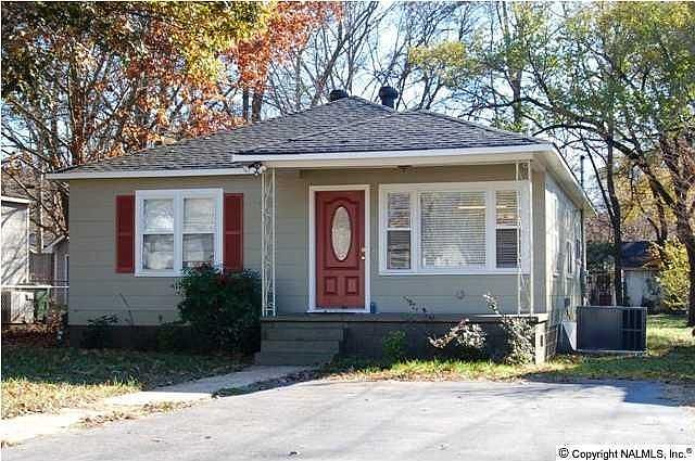 2nd image of 1612 McCullough Ave NE