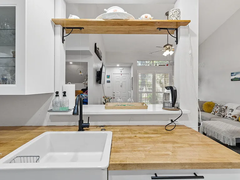 1015 E Yager Ln #115 — Photo 15