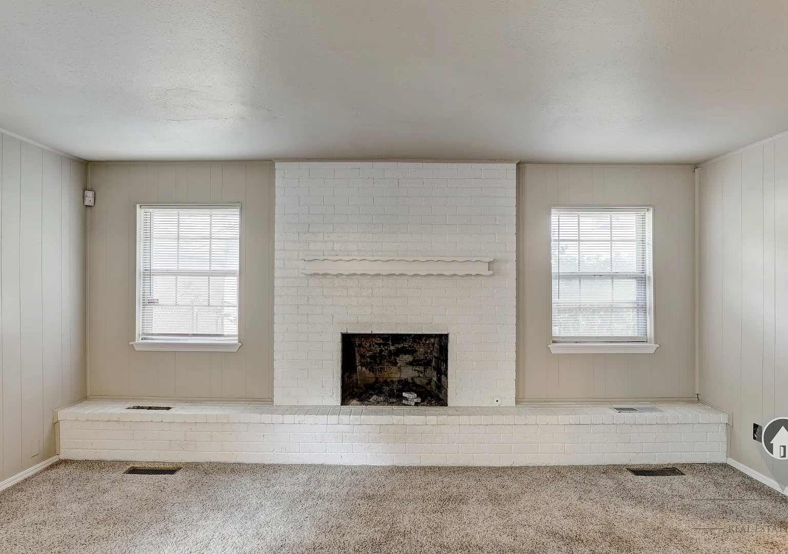 4 Bedroom,2.5 Bath and 2 Car Garage Duplex with Fireplace and Prime Location Near Lake Hefner — Photo 1