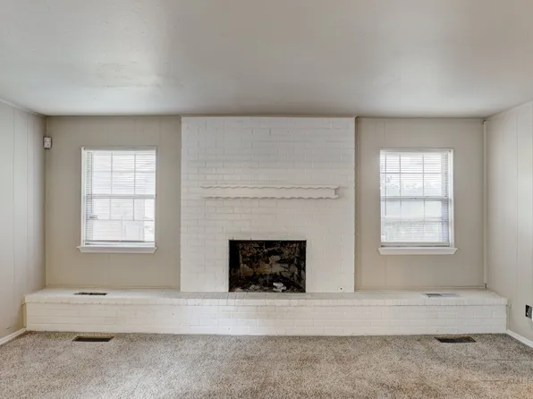 7507 Knight Lake Dr, Oklahoma City, OK 73132