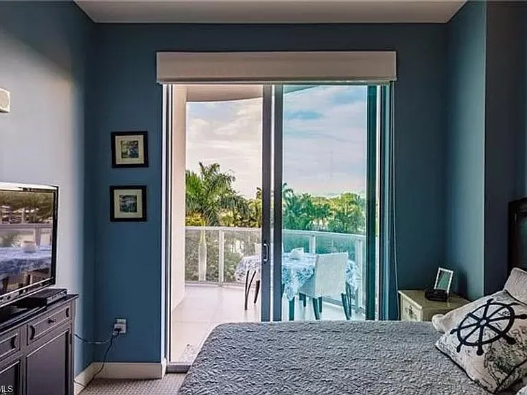3000 Oasis Grand Blvd #401 — Photo 15
