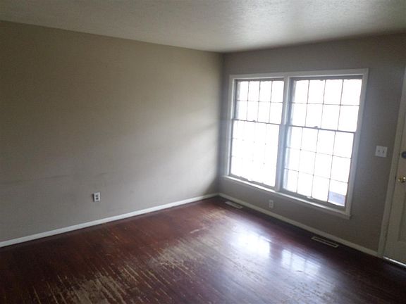 3rd image of 5114 Constance Dr