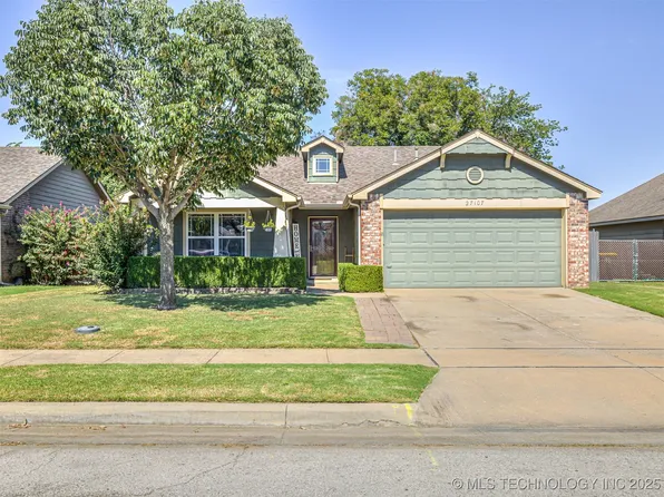 27107 E 123rd St S, Coweta, OK 74429