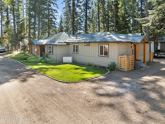 3rd image of 139 White Fir Ln