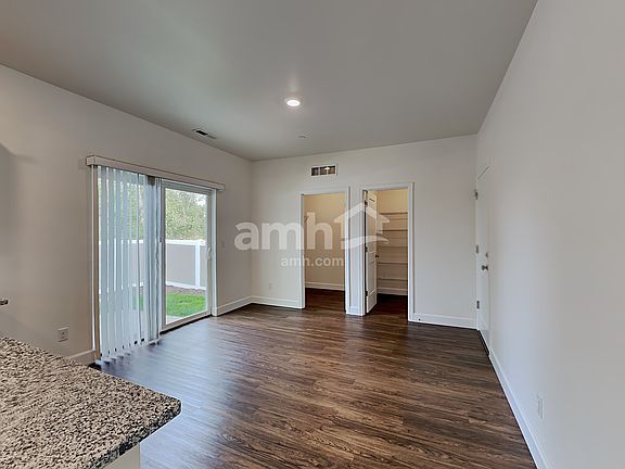 4th image of 13930 106th Ave E