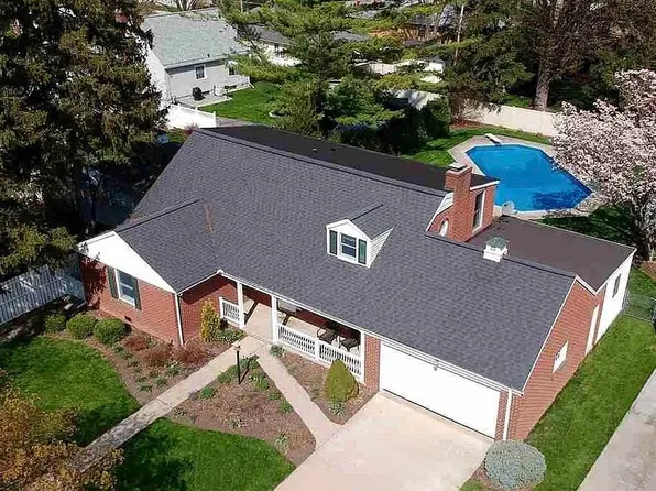 210 Pendleton St, Bay City, MI 48708