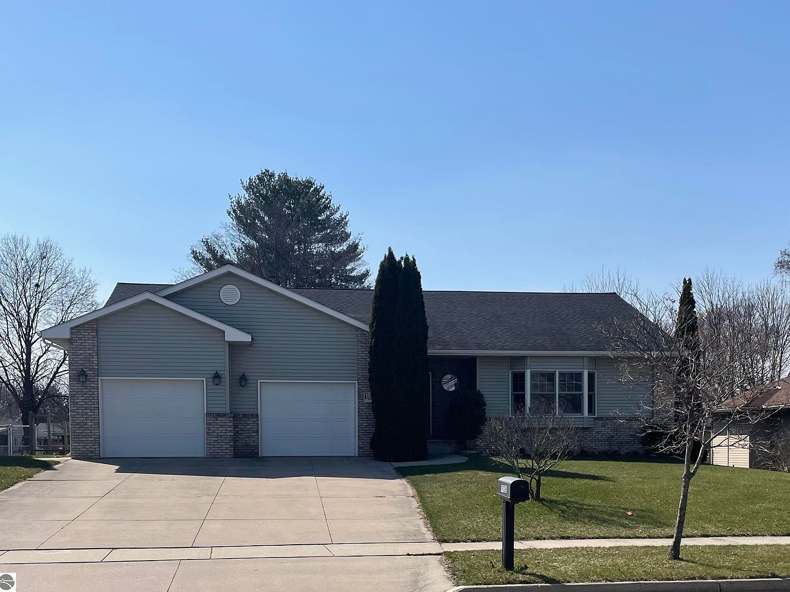1928 Churchill Blvd, Mount Pleasant, MI 48858 Zillow