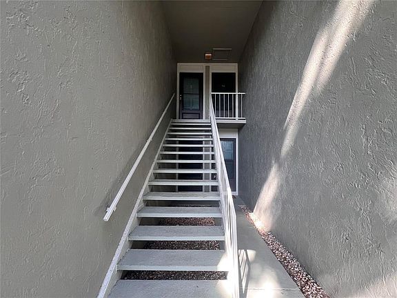 2nd image of 302 Palm Coast Pkwy NE APT 204