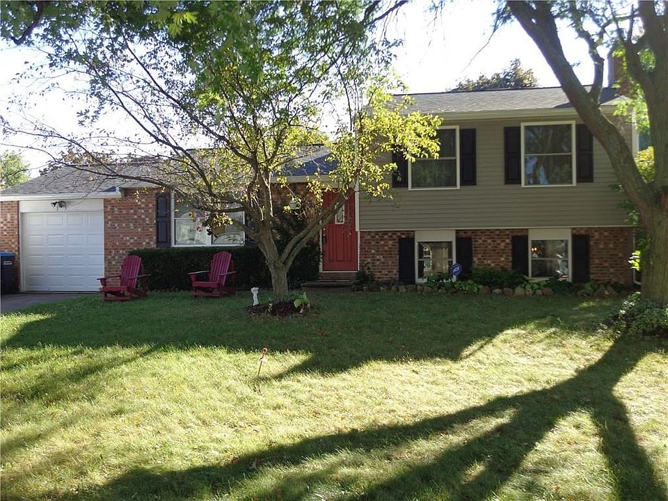1st image of 15 Ridge Meadows Dr