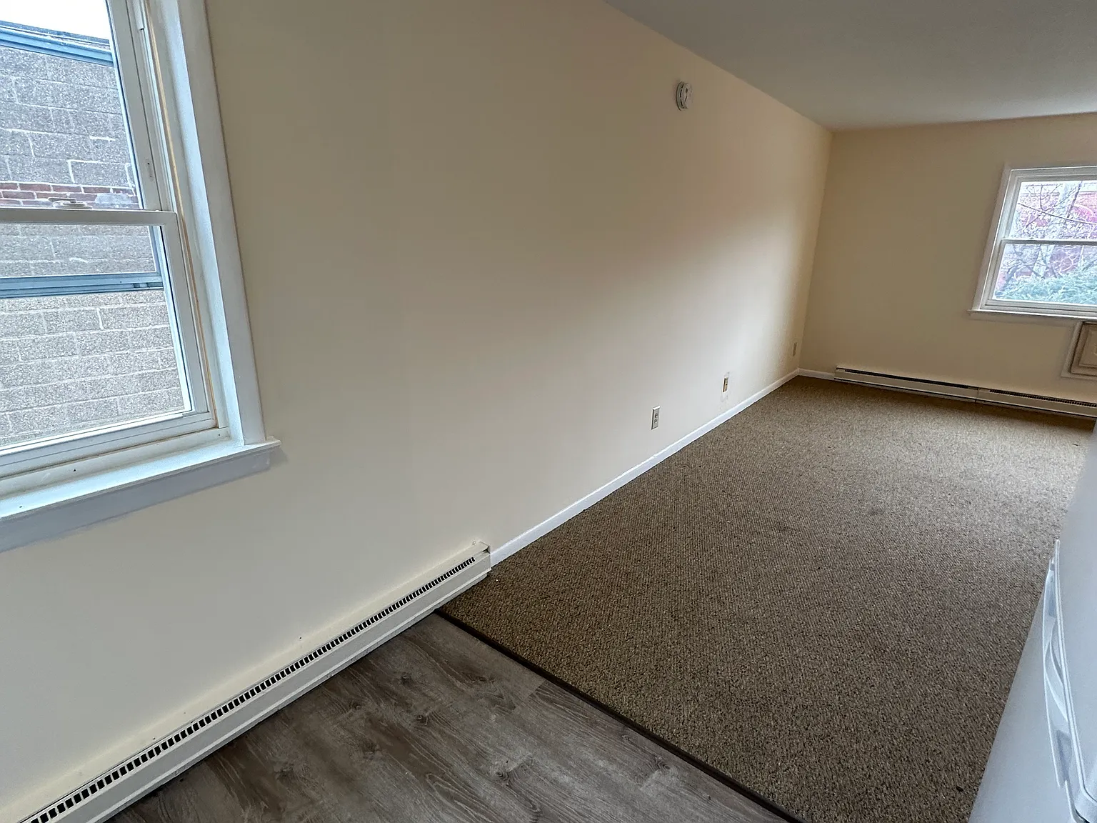 Studio, 600 sqft, $1,249 — Photo 2