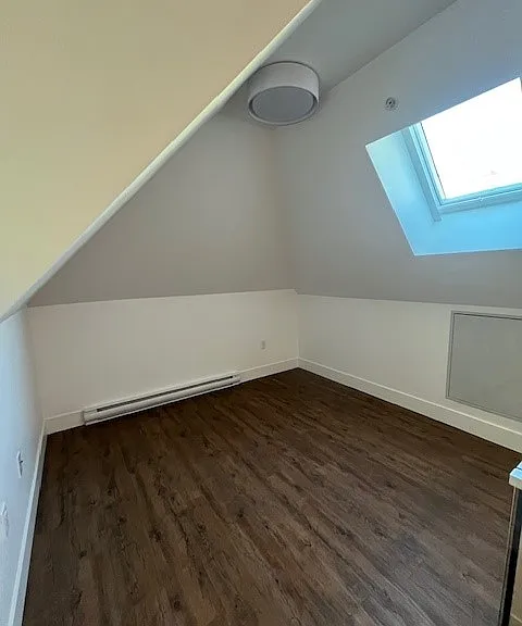 1523 Davie St #402 — Photo 15