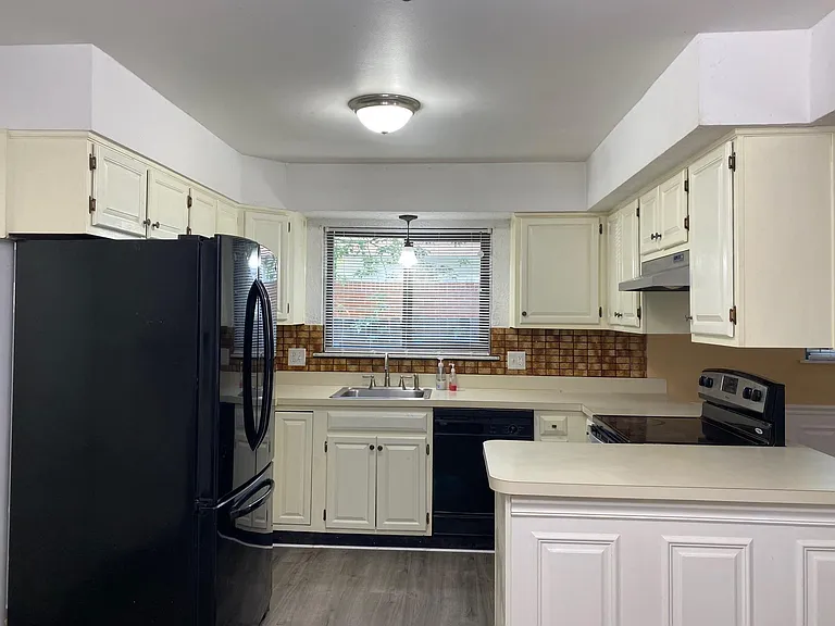 2793 Athena Dr — Photo 9