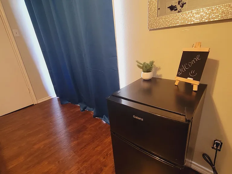 2709 N Bell Ave #3 — Photo 2