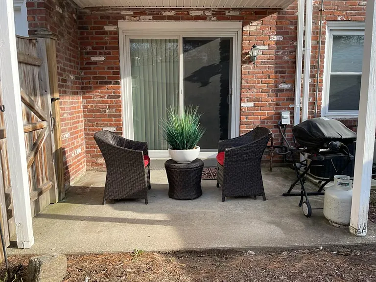 35 Jamestown Dr #35A — Photo 22