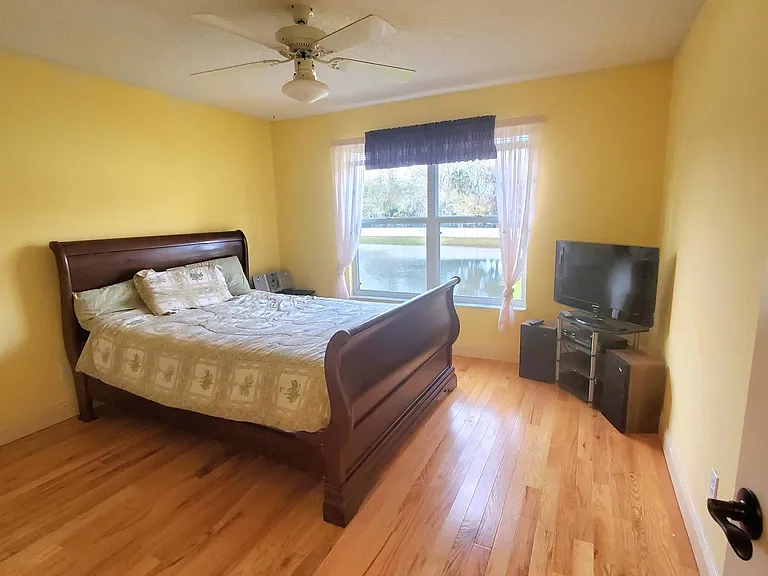 1104 Plover Pl — Photo 15