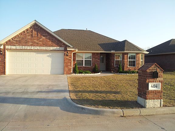 2nd image of 404 E Pams Dr