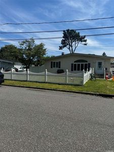 8 Dawn Crescent, Central Islip, NY, 11722