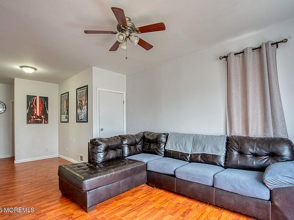 4th image of 138 3rd Street