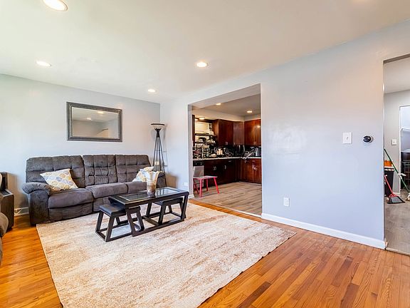 5th image of 531 E 87th St