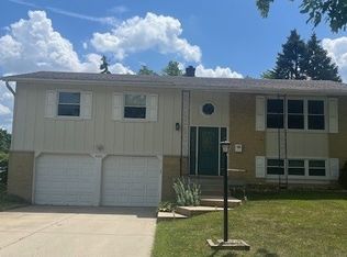 4165 Winston Dr, Hoffman Estates, IL 60192