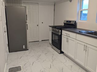 1229 Round Top St #1, Pittsburgh, PA 15205