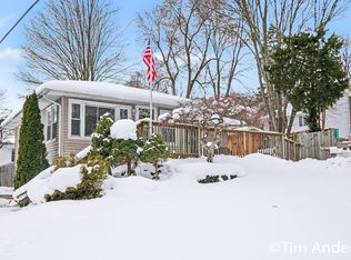 6773 Elmview Ave NE, Rockford, MI 49341