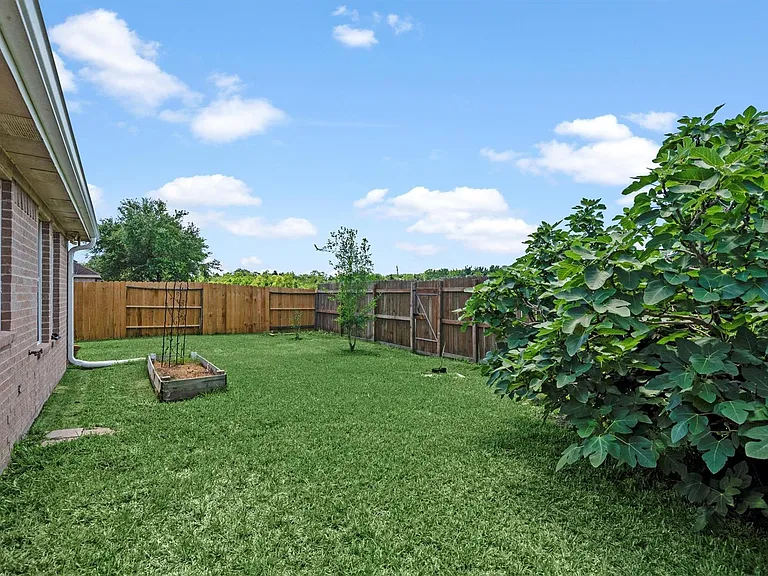 5614 Savannah Woods Ln — Photo 25