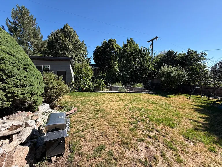 286 Paulette Way — Photo 34