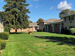 32 Titus Ct, Rochester, NY 14617