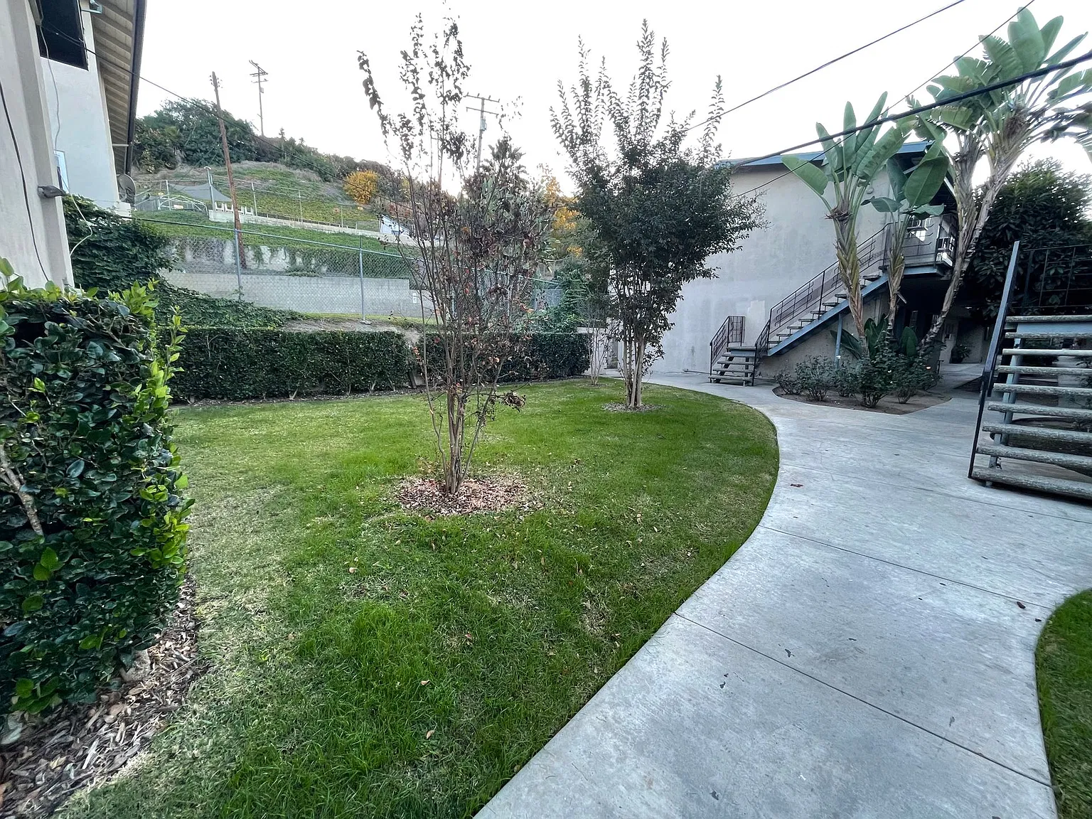 122 - Via Paseo Apartments — Photo 2