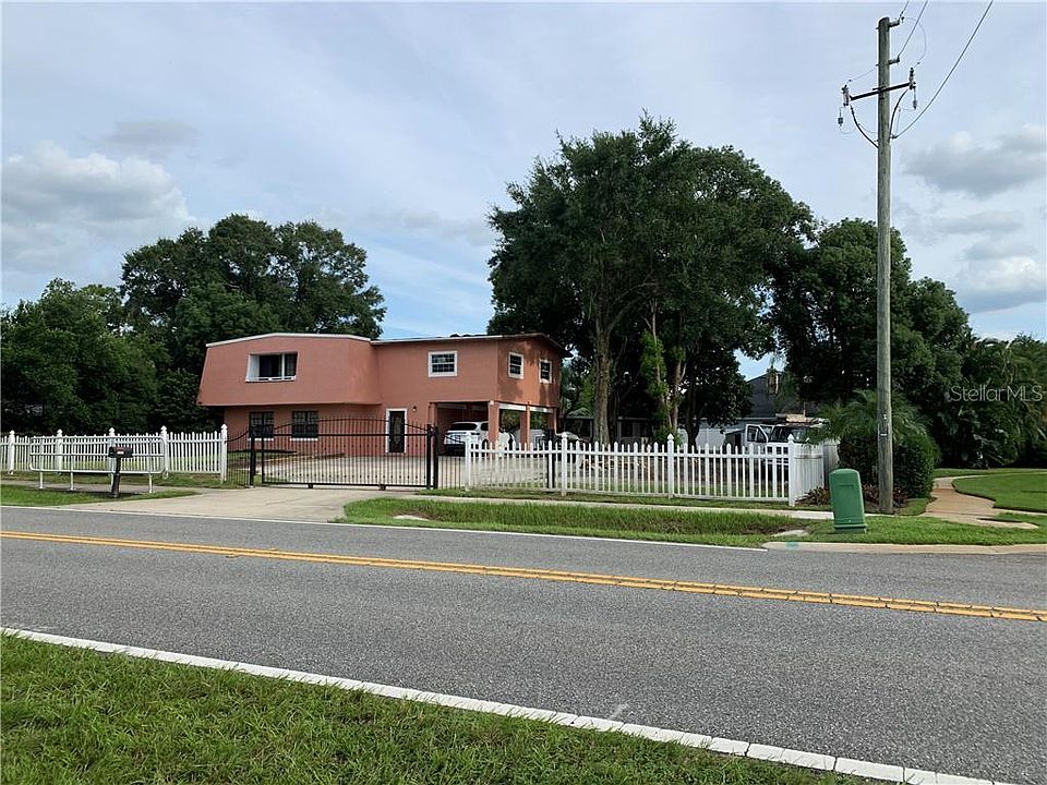 2nd image of 8352 El Prado