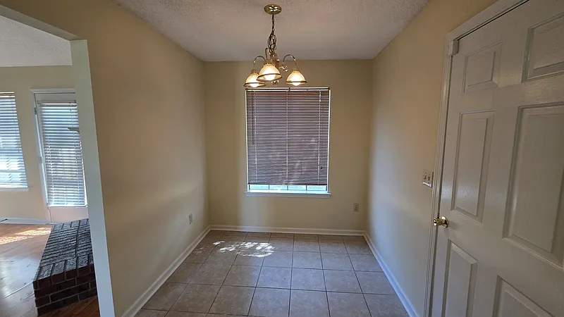 3 bed, 2.0 bath, 1537 sqft, $1,625 — Photo 4
