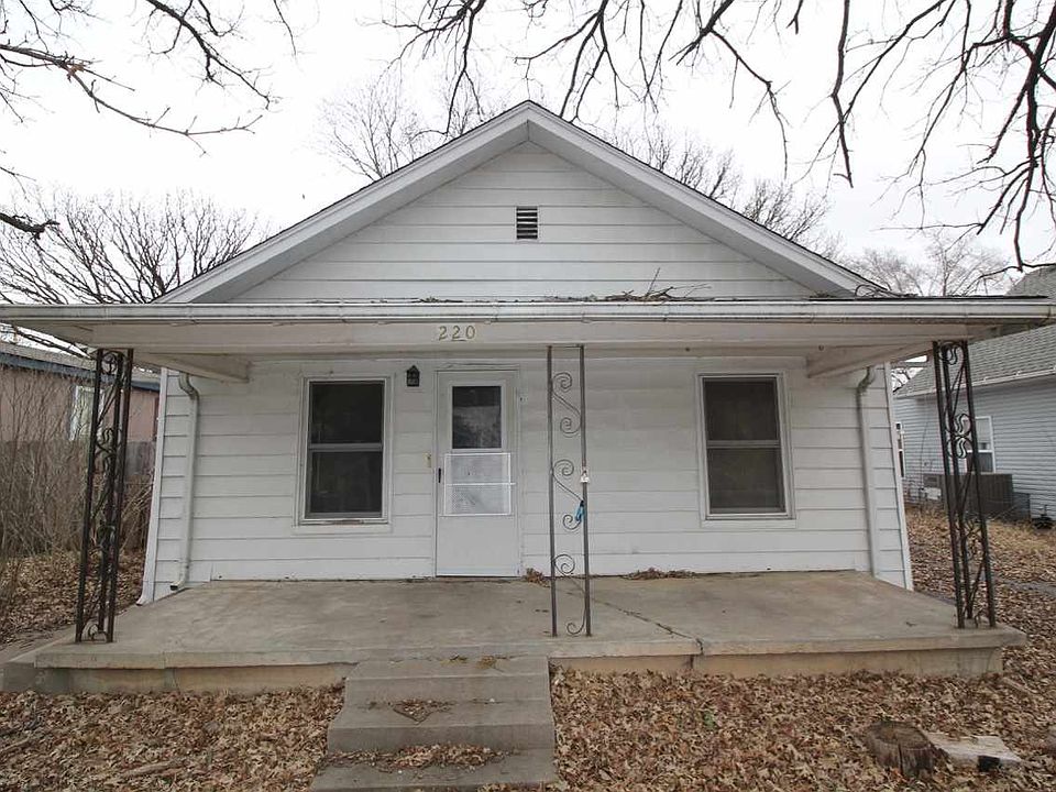 1st image of 220 N Anita St