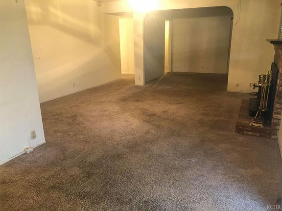 3rd image of 900 E Ivy St