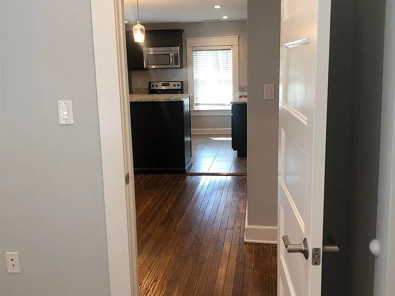 729 E Hunter Ave — Photo 15